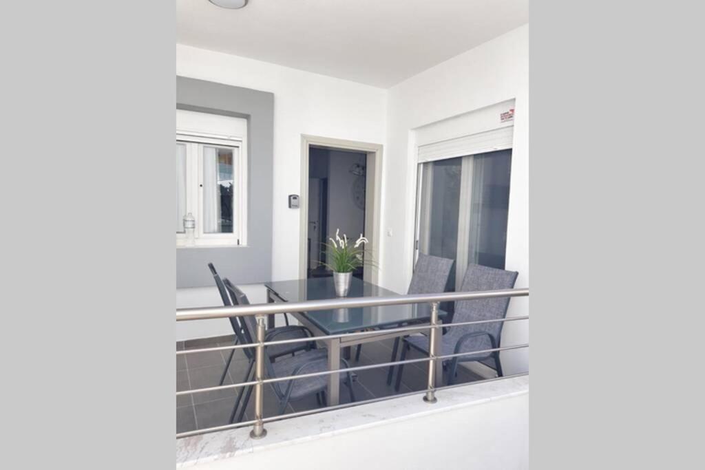 Polychrono New 2 Bedroom Apt. Just By The Sea! ภายนอก รูปภาพ