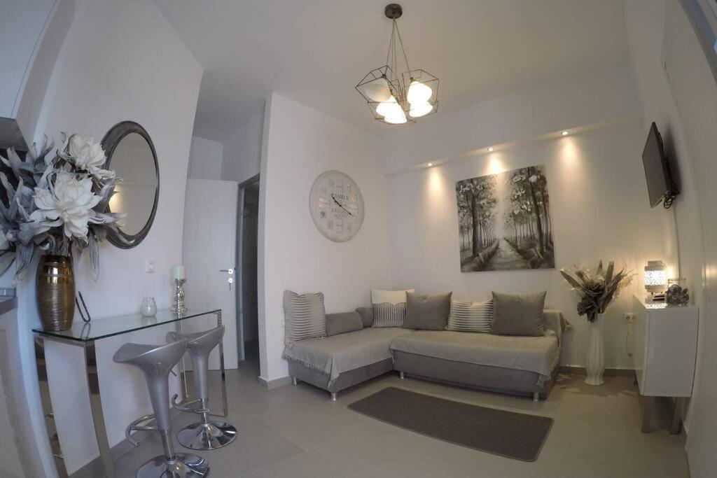 Polychrono New 2 Bedroom Apt. Just By The Sea! ภายนอก รูปภาพ