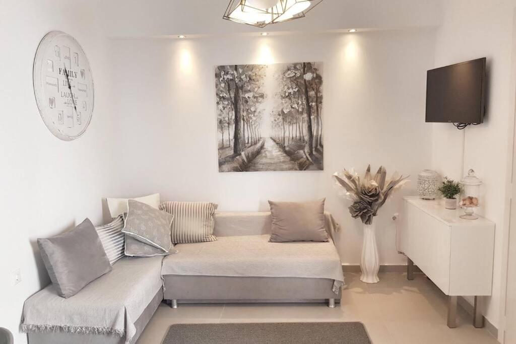 Polychrono New 2 Bedroom Apt. Just By The Sea! ภายนอก รูปภาพ